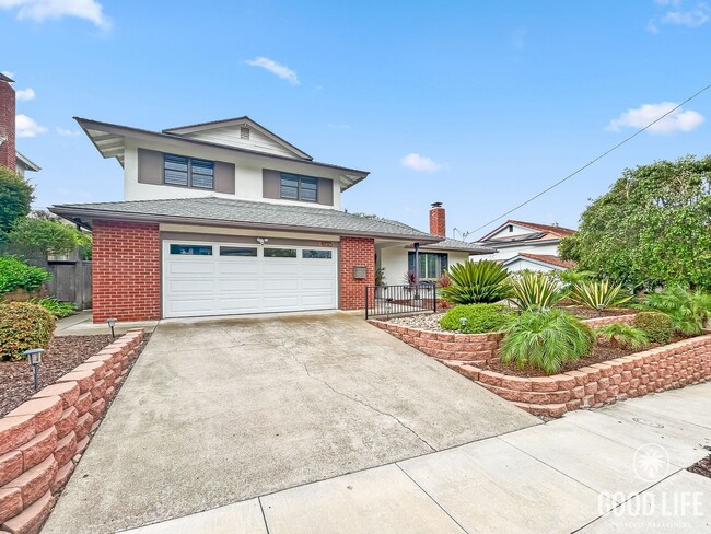 property at 4755 Cobb Dr