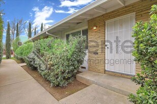 6705 Greenback Ln in Citrus Heights, CA - Building Photo