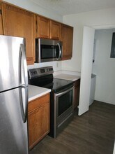 1741 Crest Grove Dr in Arlington, TX - Foto de edificio - Building Photo