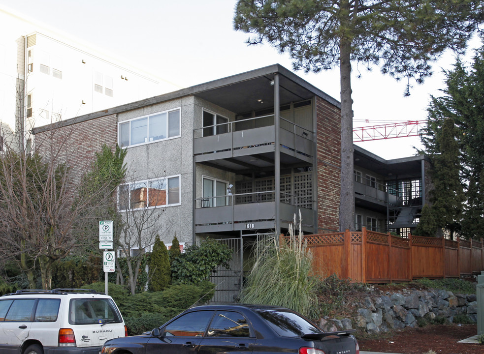 1818 Harvard Ave in Seattle, WA - Building Photo