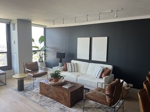 1030 N State St in Chicago, IL - Building Photo - Building Photo