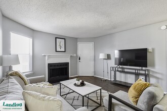 1919 W Tarrant Rd-Unit -2110.1407192 in Grand Prairie, TX - Foto de edificio - Building Photo