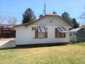 169 W Cedar St-Unit -2 in Elko, NV - Foto de edificio - Building Photo