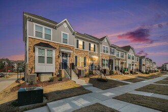 9306 Mallard Mls Dr in Charlotte, NC - Building Photo - Building Photo