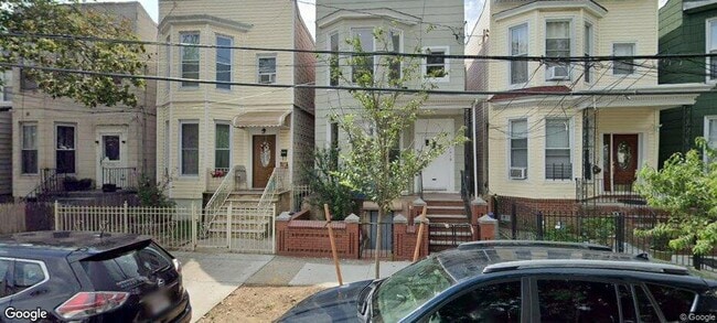 7418 88th Ave, Unit 1