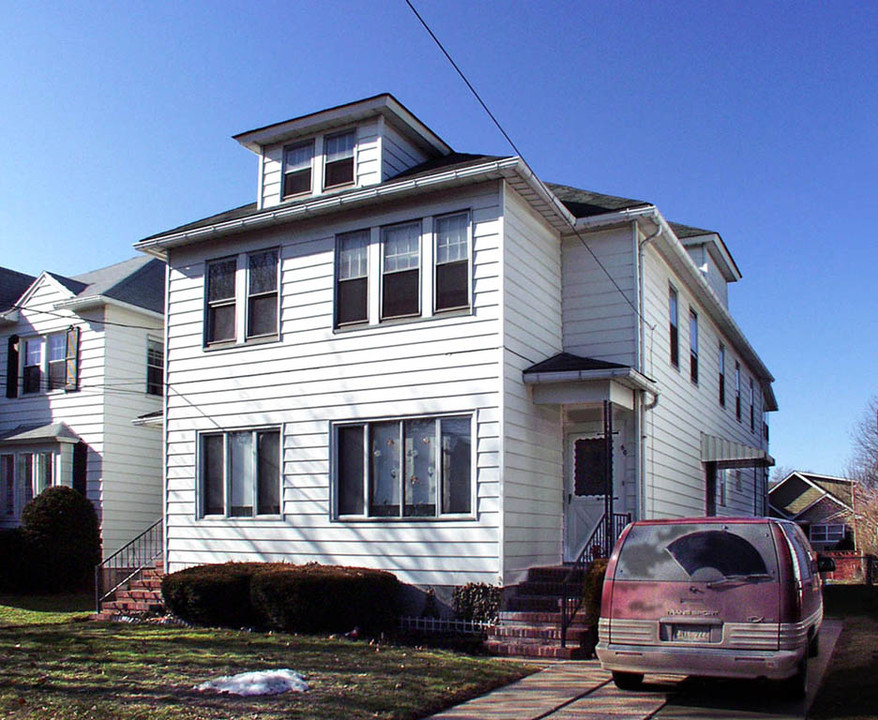 5860 N Landon Ave in Kingston, PA - Building Photo