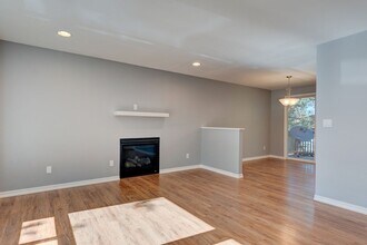 363 Fisher Ct in Oak Harbor, WA - Building Photo - Building Photo