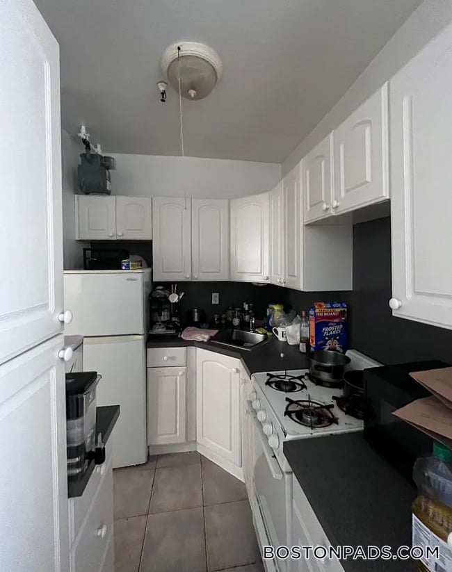 121 Park Dr in Boston, MA - Building Photo - Building Photo