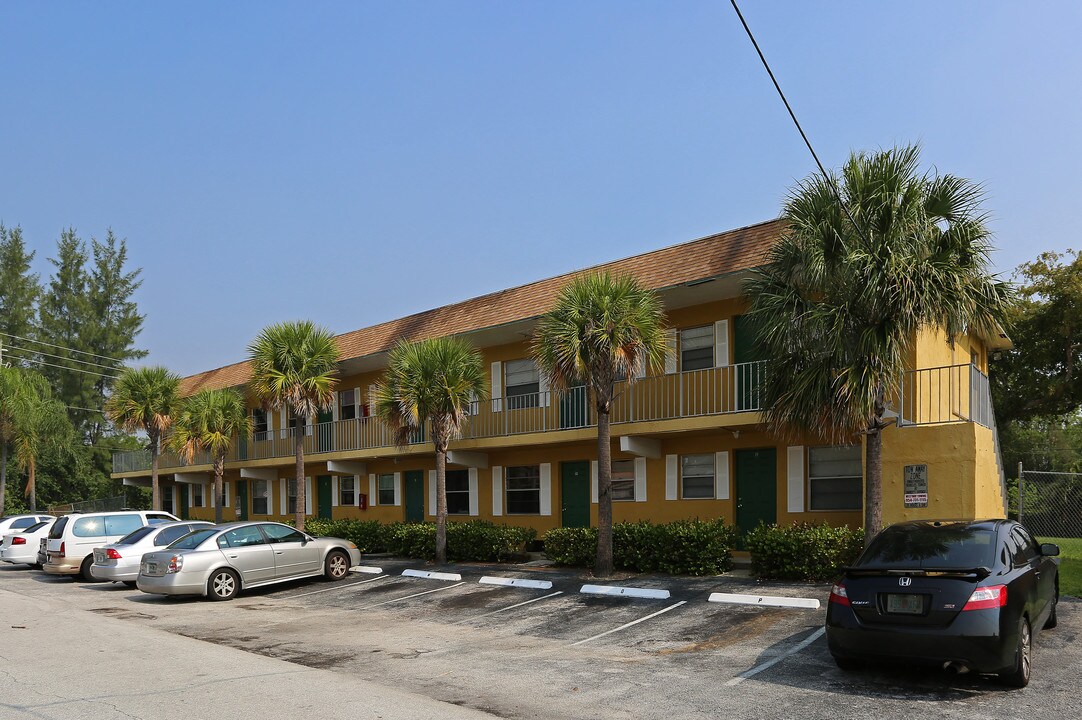 707 NE 14th St in Fort Lauderdale, FL - Building Photo