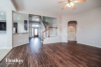 4702 Mohave Cir in Baytown, TX - Foto de edificio - Building Photo