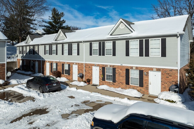 Edelweiss Apartments in Columbia, IL - Building Photo - Building Photo