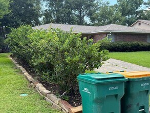616 Hildred Ave in Conroe, TX - Building Photo - Building Photo