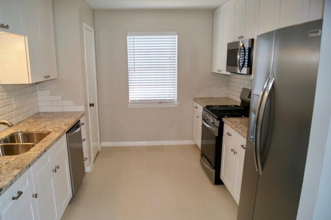 property at 3322 Sycamore Springs Dr