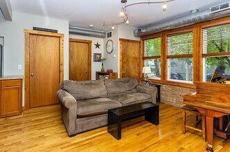 3036 W Cullom Ave in Chicago, IL - Building Photo - Building Photo
