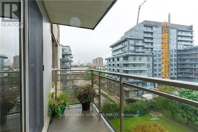 19 Barberry Pl in Toronto, ON - Building Photo - Building Photo