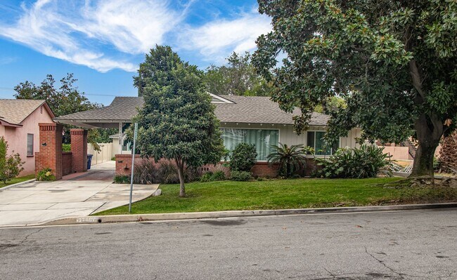 11167 Richmont Rd-Unit -. in Loma Linda, CA - Building Photo - Building Photo