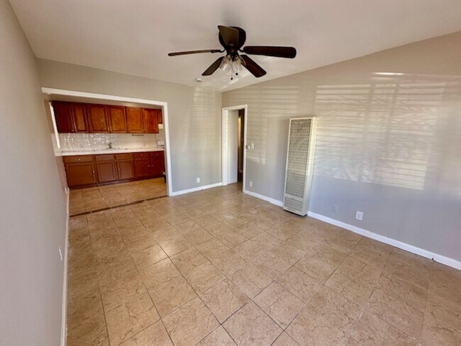 11228 Oxnard St-Unit -# A in Los Angeles, CA - Building Photo - Building Photo