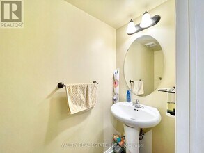 2788 Eglinton Ave E in Toronto, ON - Building Photo - Building Photo