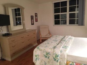 19701 E Country Club Dr-Unit -5406 in Aventura, FL - Building Photo - Building Photo