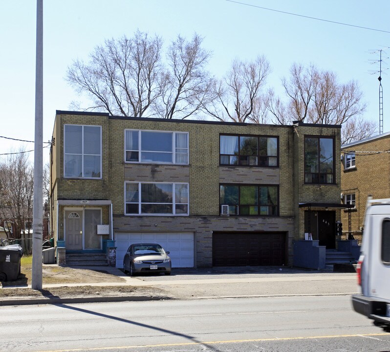 441-443 Wilson Ave in Toronto, ON - Building Photo