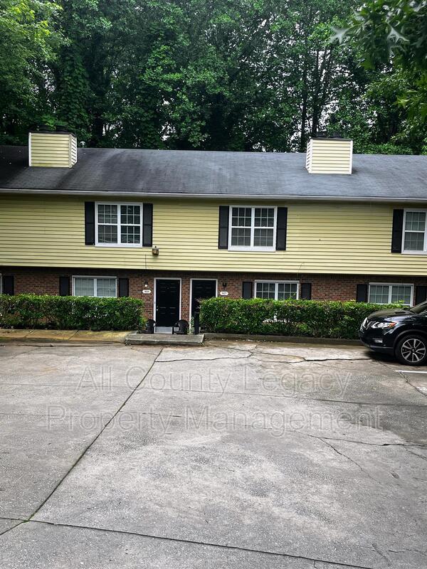 property at 3127 Destin Cir