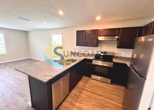 617 Century 21 Dr-Unit -2 in Jacksonville, FL - Foto de edificio - Building Photo