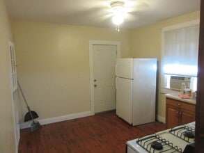 918 Mehle St in Arabi, LA - Building Photo - Building Photo