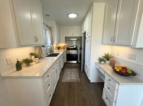 2849 Waverly Dr in Los Angeles, CA - Building Photo - Building Photo