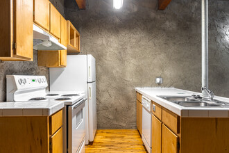 Bear Flats in Lubbock, TX - Building Photo - Interior Photo