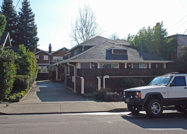 190 Union St in San Rafael, CA - Building Photo - Building Photo