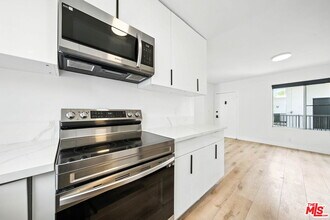 621 San Vicente Blvd in Santa Monica, CA - Building Photo - Building Photo