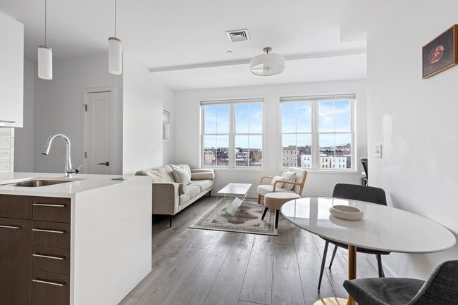 property at 70 S Bremen St