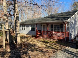 12422 Ridge Rd in Lusby, MD - Building Photo