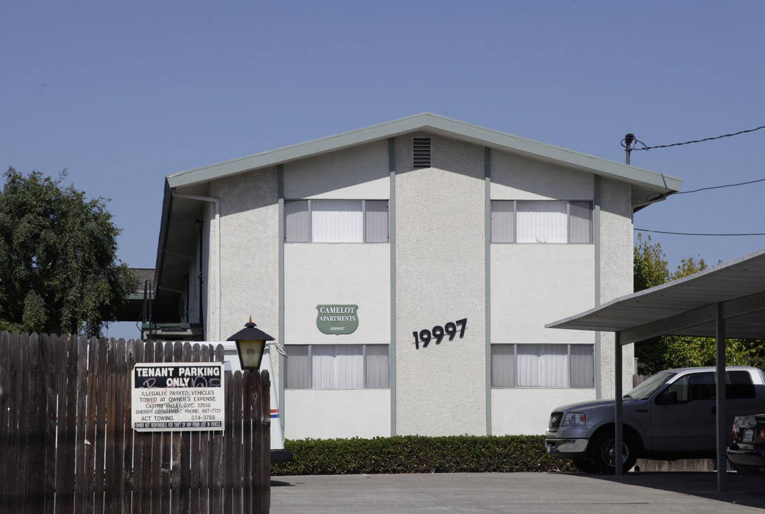 Camelot Apartments in Castro Valley, CA - Building Photo