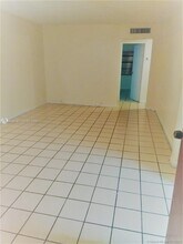 1325 W 68th St in Hialeah, FL - Building Photo - Building Photo