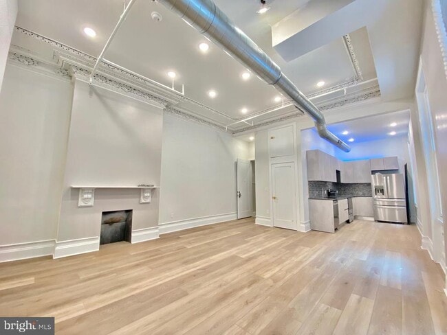 property at 1824 Chestnut St