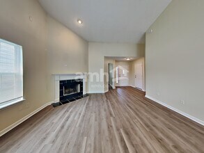 18 Spring Lake Dr in Westfield, IN - Building Photo - Building Photo