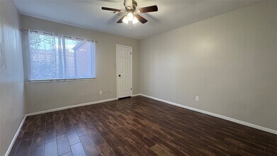 11423 Wickersham Ln in Houston, TX - Building Photo - Building Photo