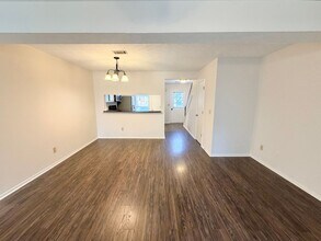 2918 Aspen Woods Entry in Doraville, GA - Building Photo - Building Photo