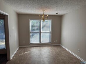 213 Shadowbrook Ln NE in Huntsville, AL - Building Photo - Building Photo