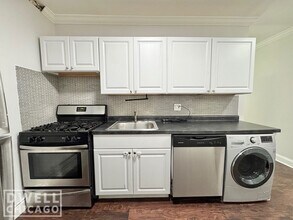 2125 W Giddings St, Unit G in Chicago, IL - Foto de edificio - Building Photo