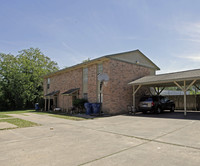 Katy Mayfair Apartments in Katy, TX - Building Photo - Building Photo