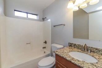 3038 E Dahlia Dr in Phoenix, AZ - Building Photo - Building Photo