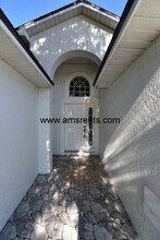 2153 Flintlock Blvd in Kissimmee, FL - Foto de edificio - Building Photo