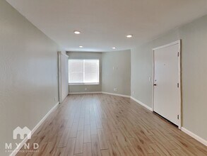 2524 T St in Sacramento, CA - Building Photo - Building Photo