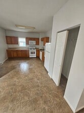 1021 W 4th St, Unit 1 in Erie, PA - Building Photo - Building Photo