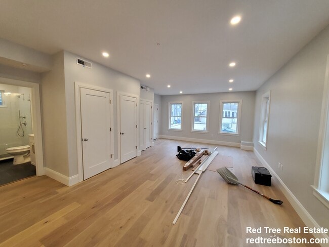 55 Fairbanks St, Unit 1