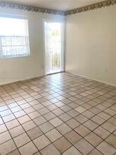 6154 SW 38th St, Unit 1 in Miramar, FL - Foto de edificio - Building Photo