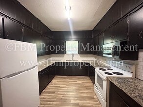 111 S Wood St in Ferris, TX - Building Photo - Building Photo