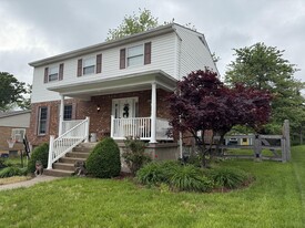 2840 Campus Dr in Crestview Hills, KY - Building Photo